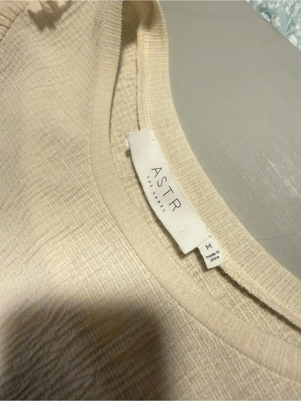 Astr the label cream textured puff sleeve bubble hem size M - Picture 4 of 6